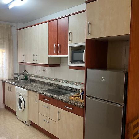 Azadinos, Leon. Apartment Bagian luar foto