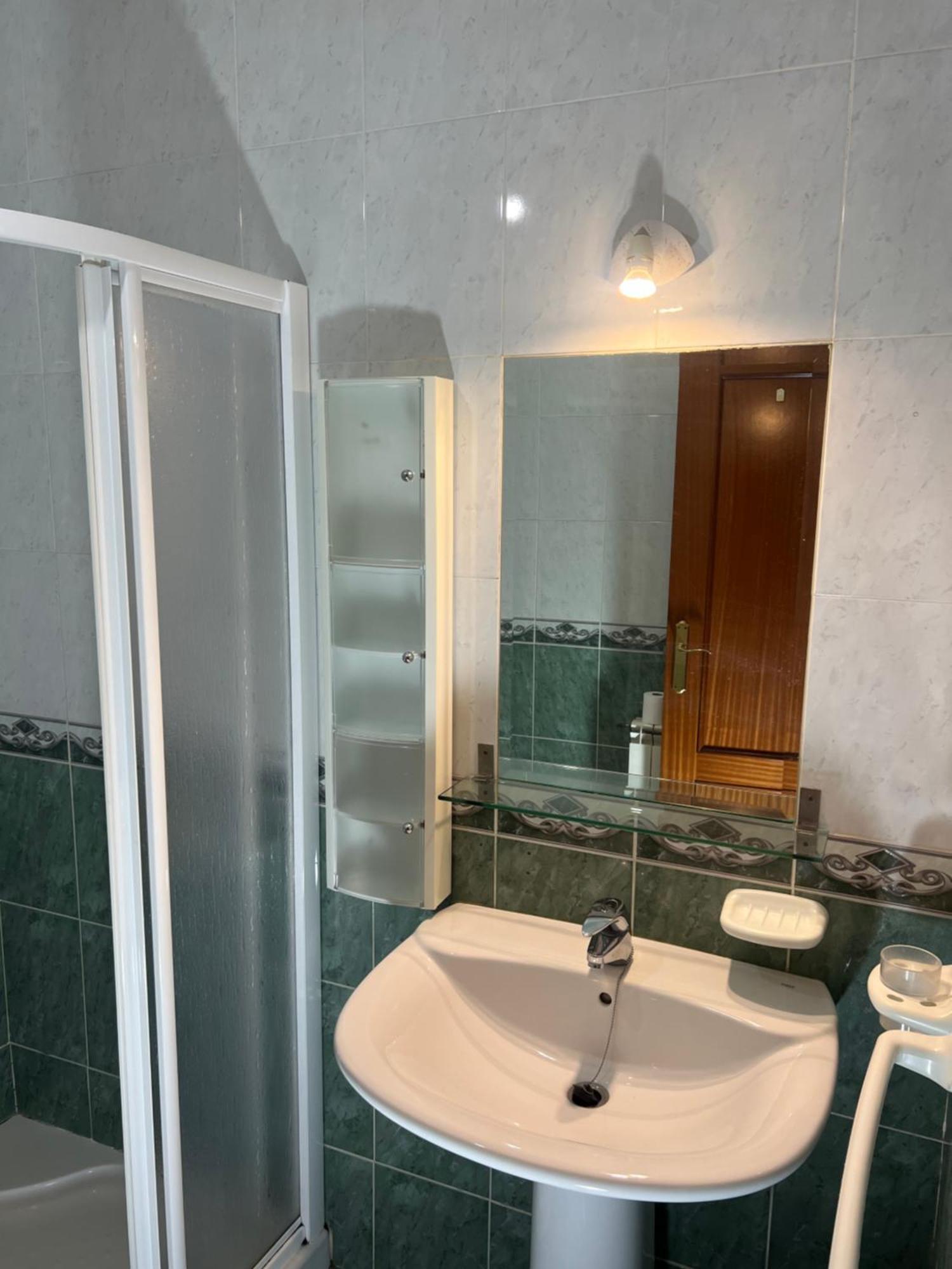 Azadinos, Leon. Apartment Bagian luar foto