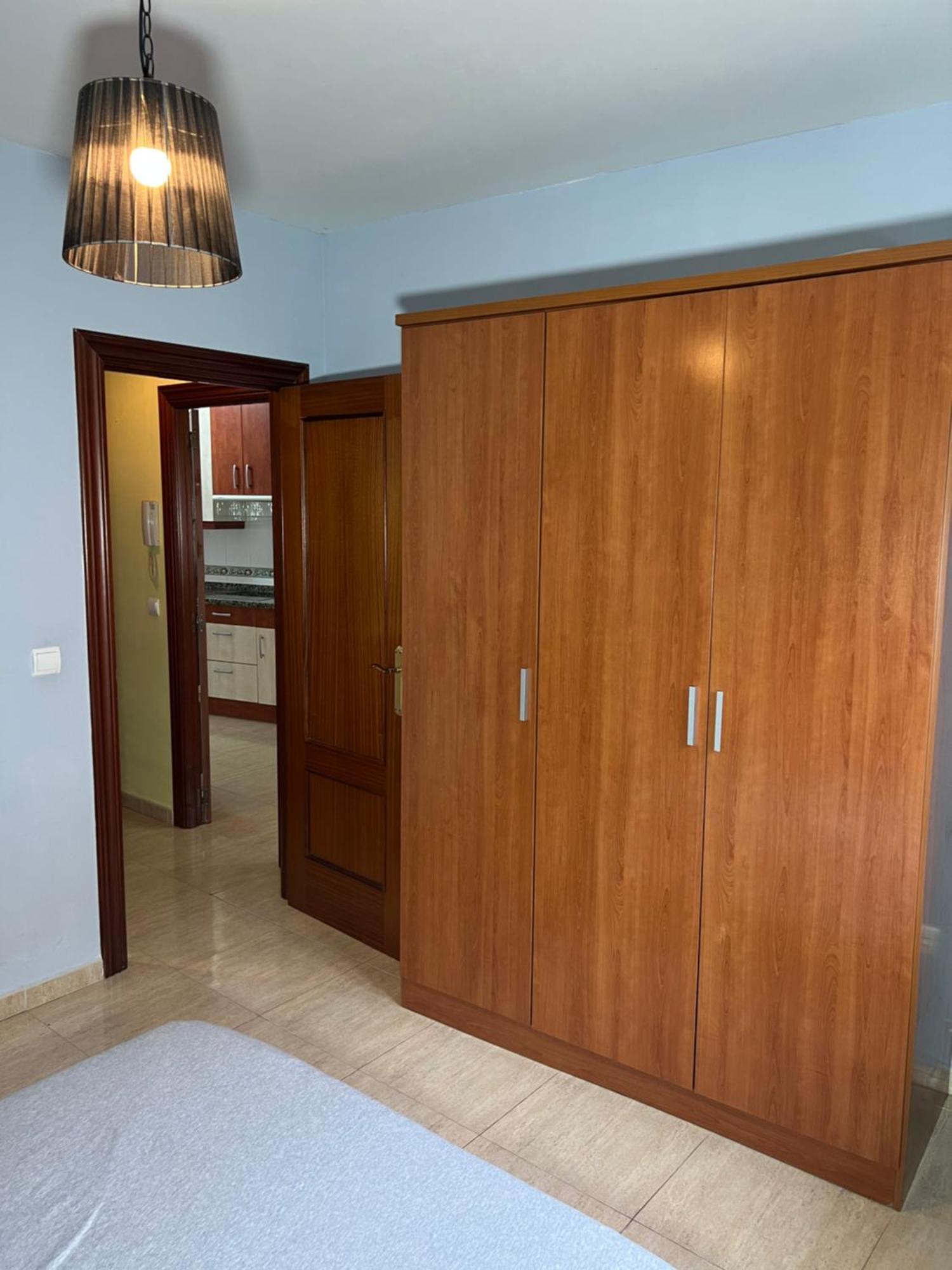 Azadinos, Leon. Apartment Bagian luar foto